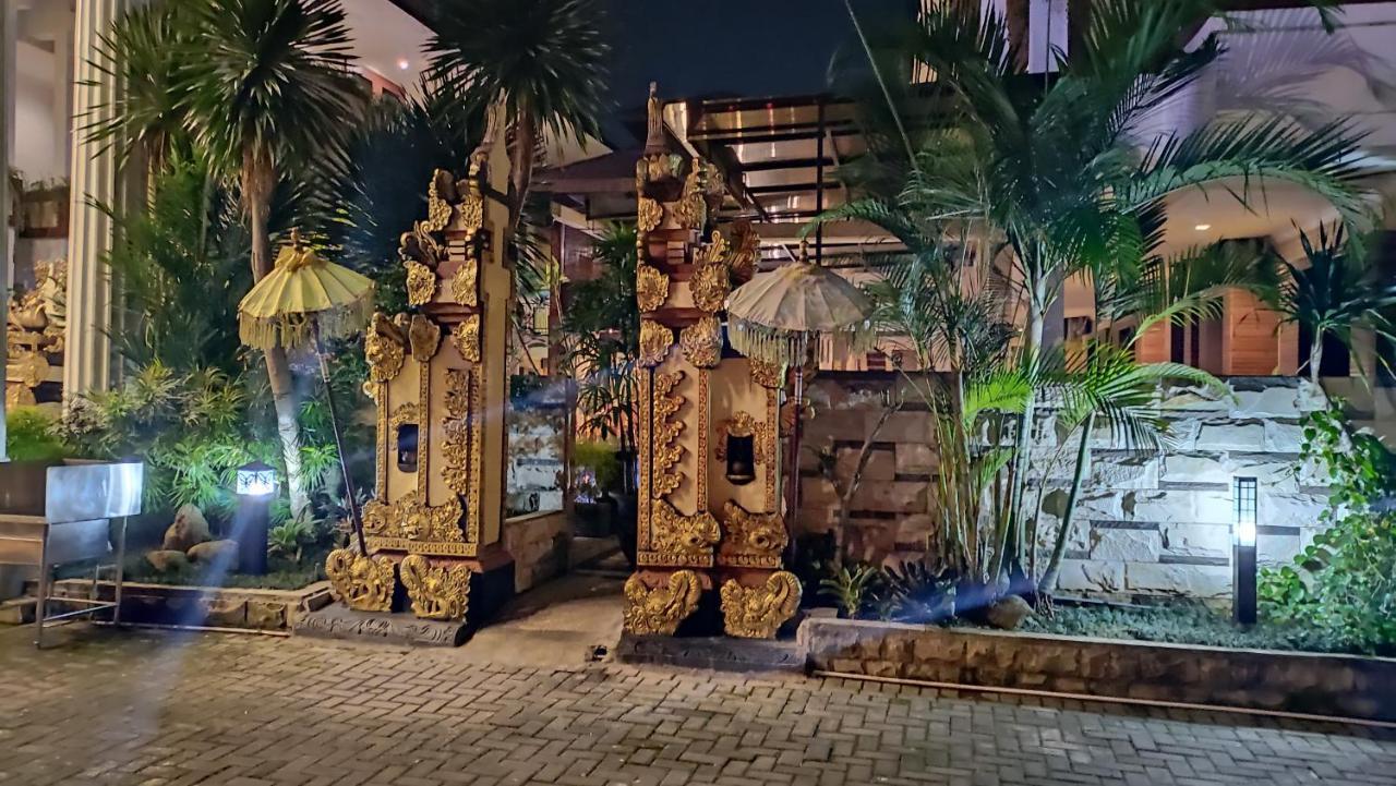 Mirabell Hotel & Convention Hall Malang Exterior photo
