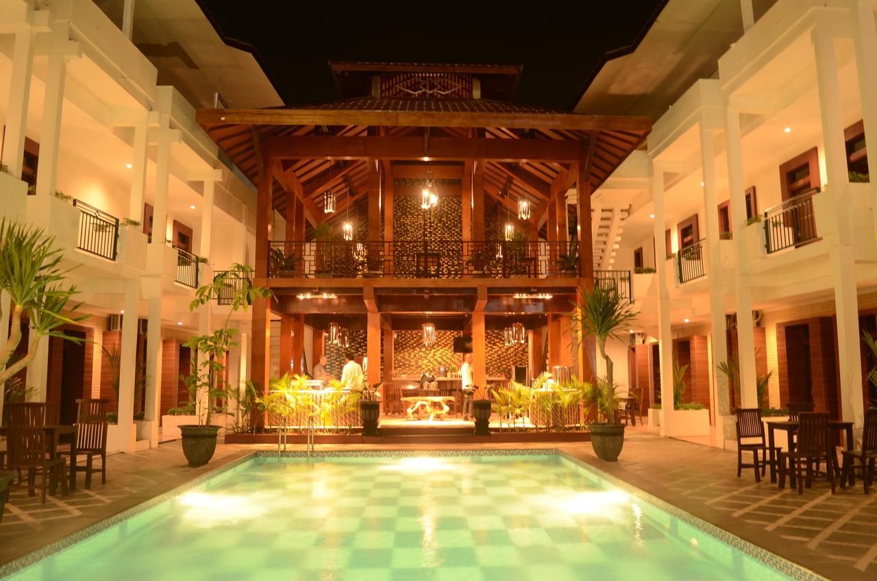Mirabell Hotel & Convention Hall Malang Exterior photo